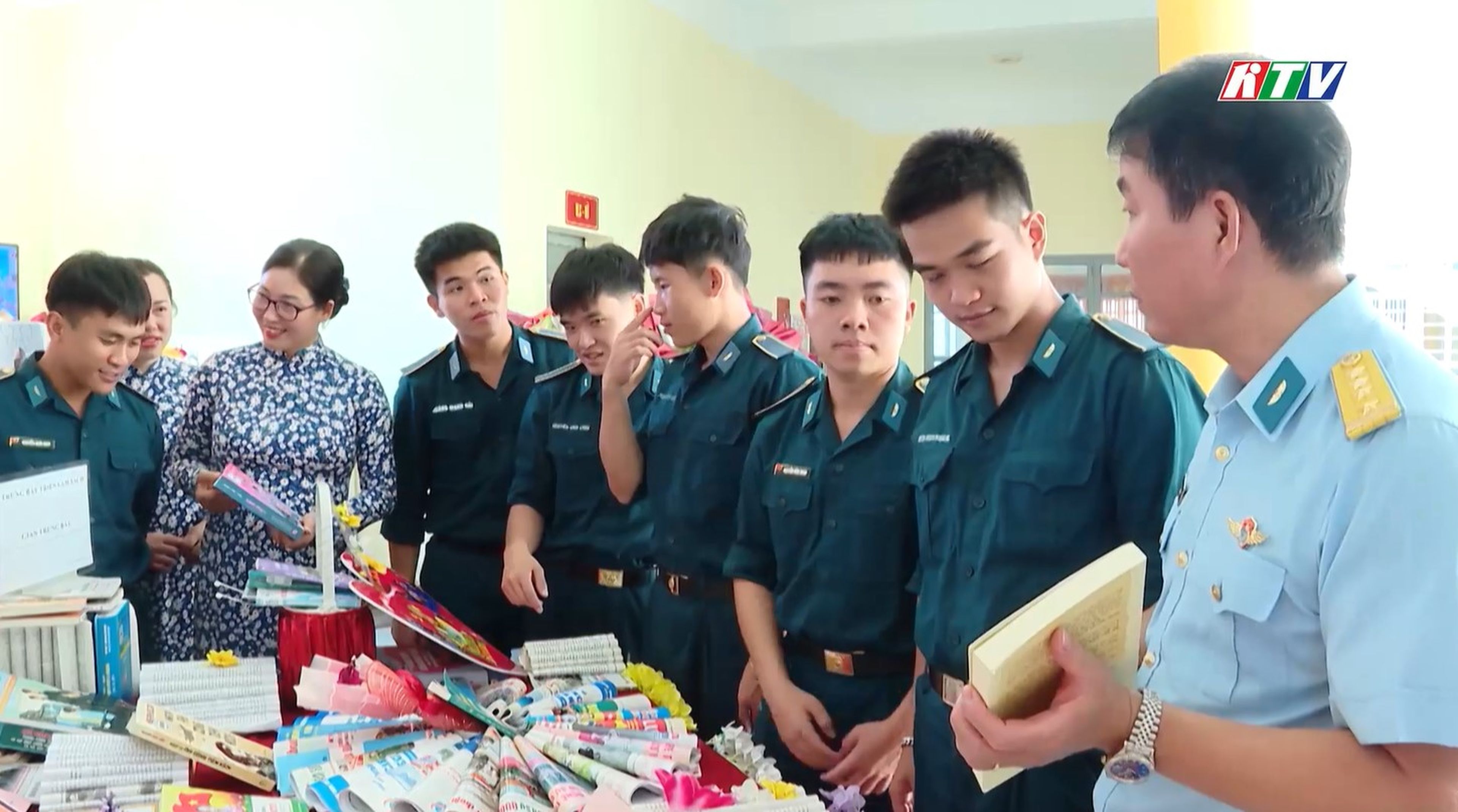 Embracing Reading Culture Among Youth: Igniting Knowledge, Nurturing the Future - Hình 3